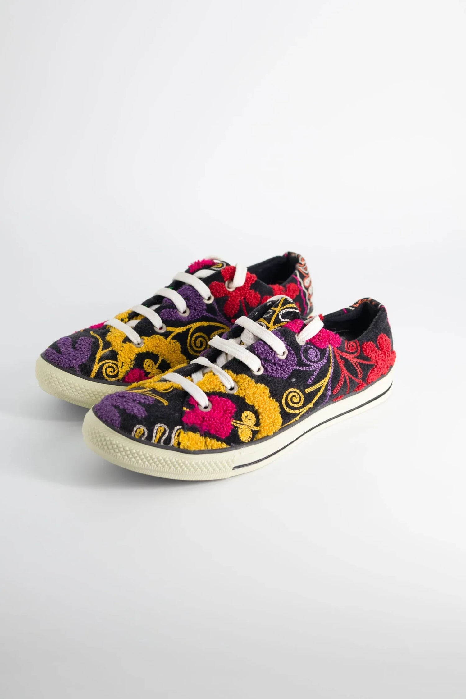 Suzani Sneakers